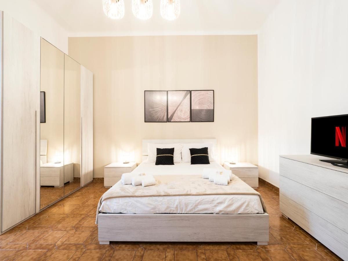 {2 Steps From The Colosseum} Free Wi-fi & Netflix Apartment Rom